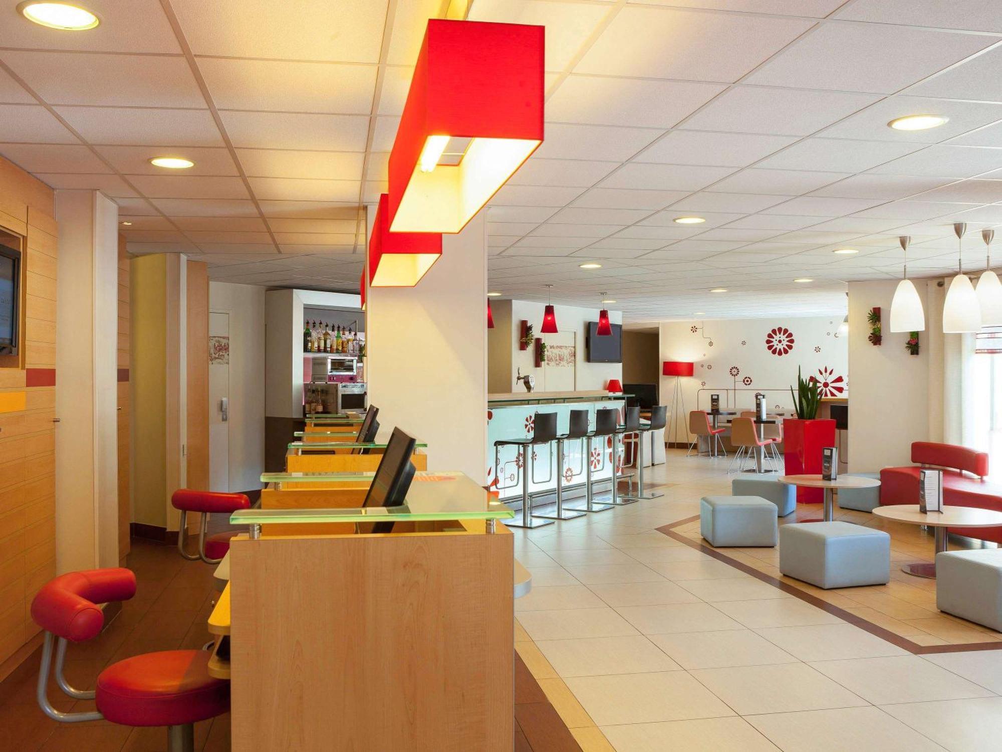 Ibis Velizy Jouy-En-Josas Hotel Exterior photo
