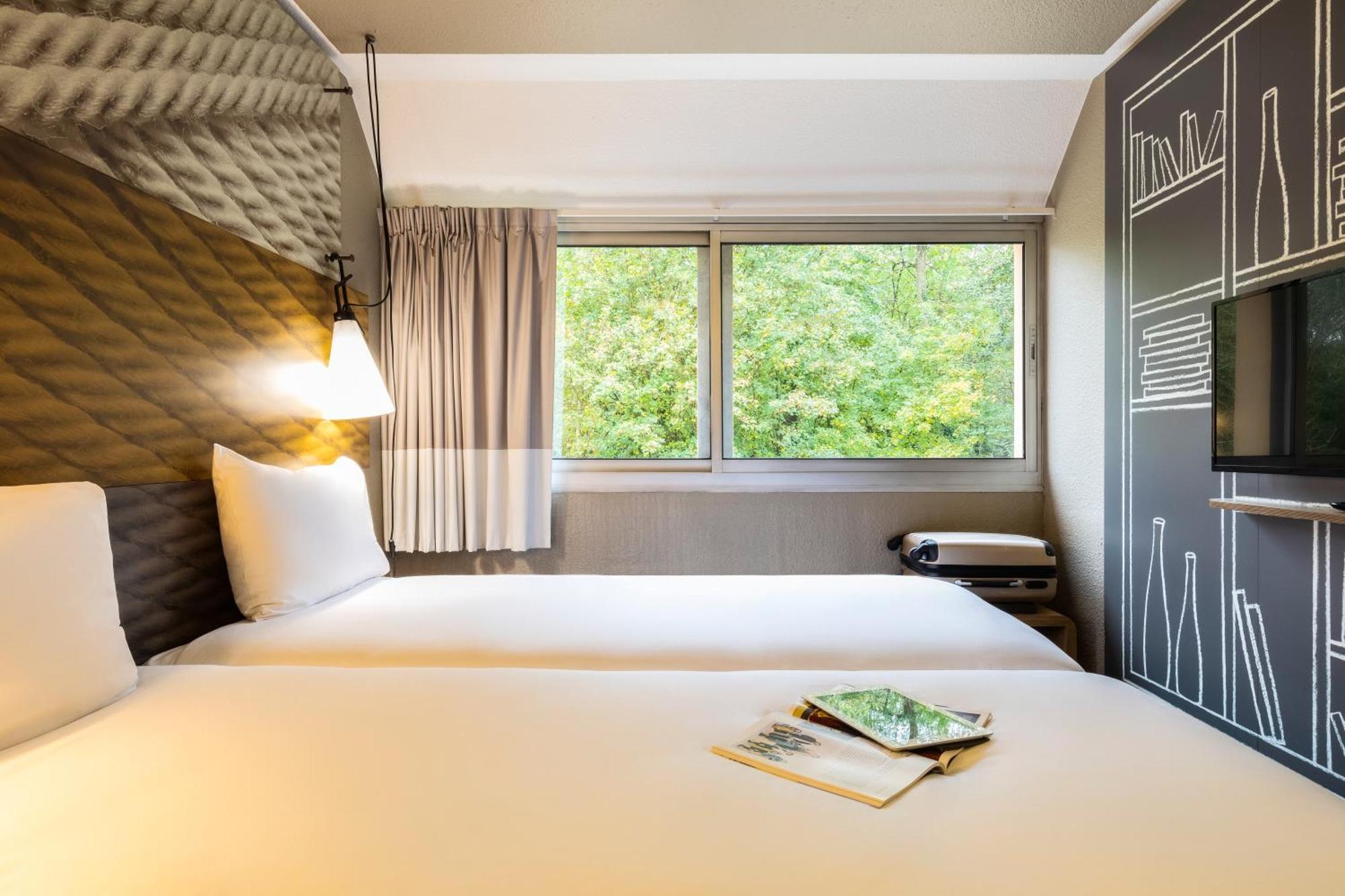 Ibis Velizy Jouy-En-Josas Hotel Exterior photo
